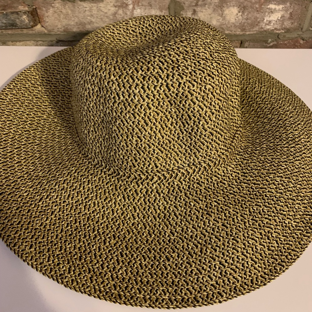 Tan floppy hat
